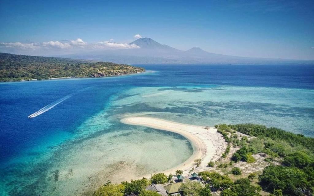 Hotel Batu Ampar Menjangan Banyuwedang Esterno foto